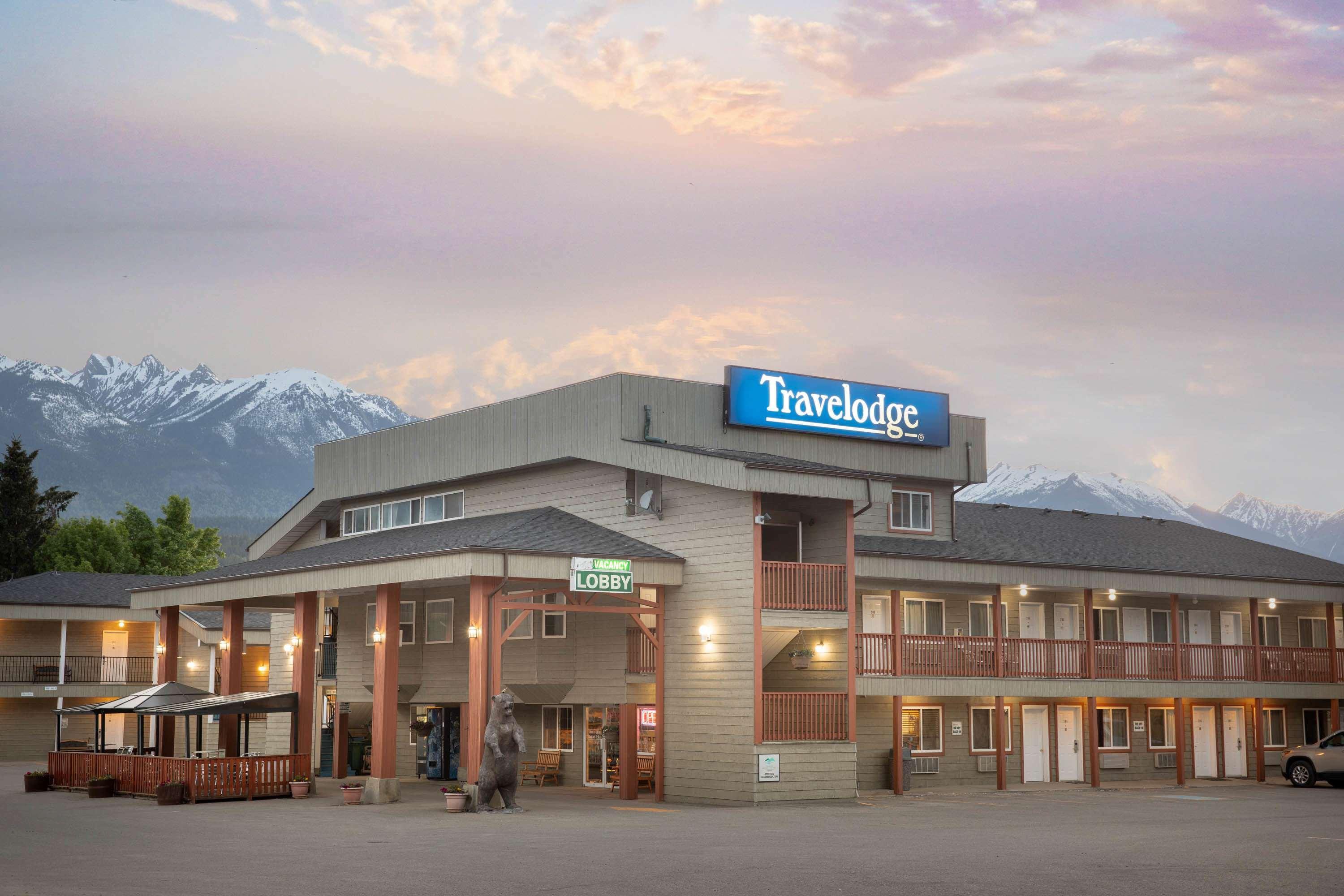 Travelodge By Wyndham Golden Sportsman Lodge Экстерьер фото