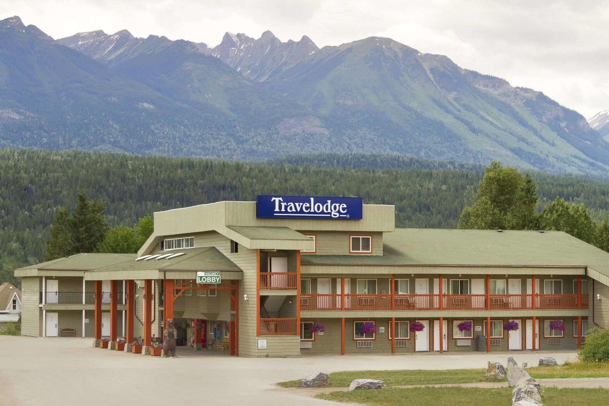 Travelodge By Wyndham Golden Sportsman Lodge Экстерьер фото